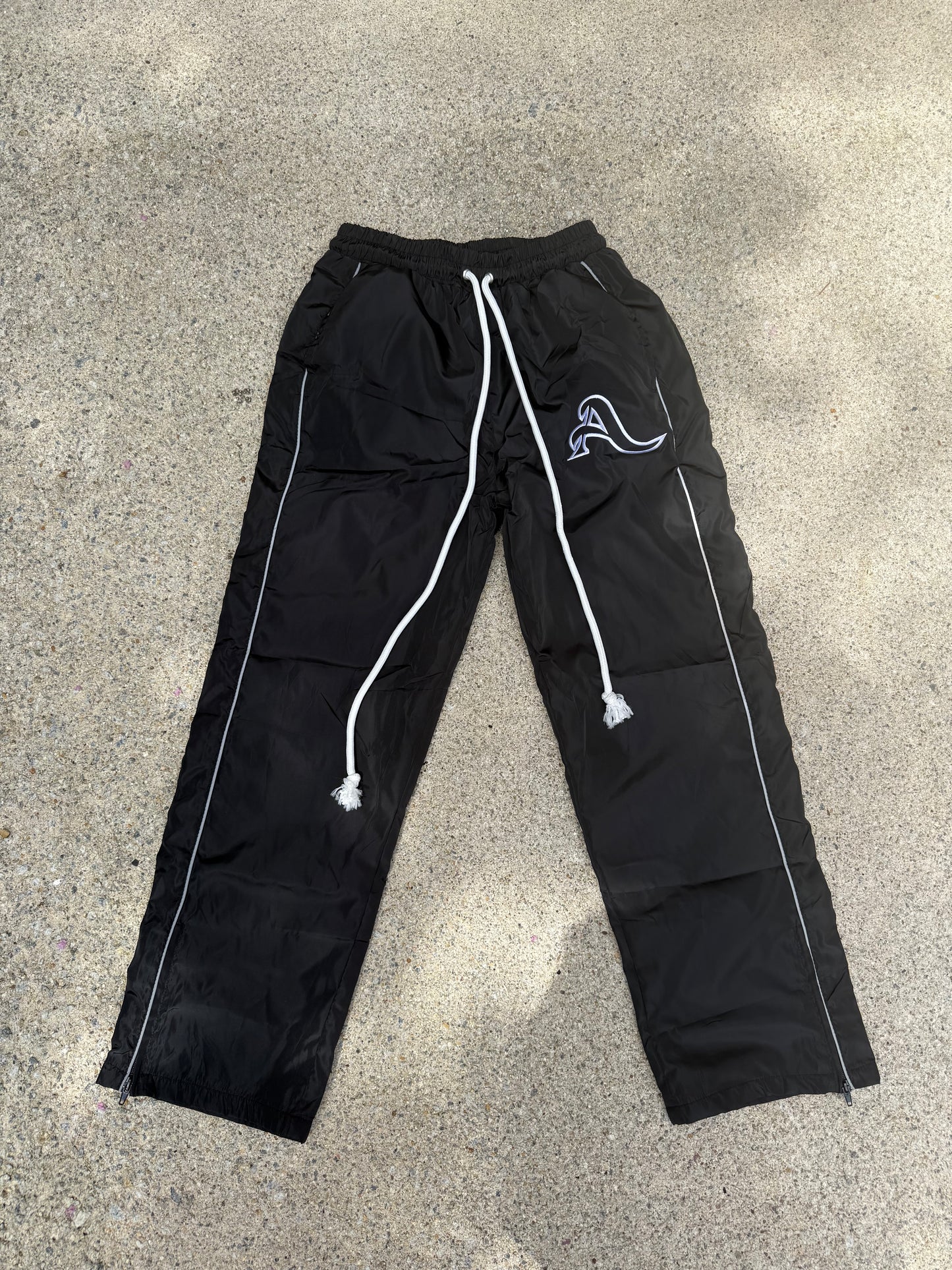 Essential Track Pants “Black”