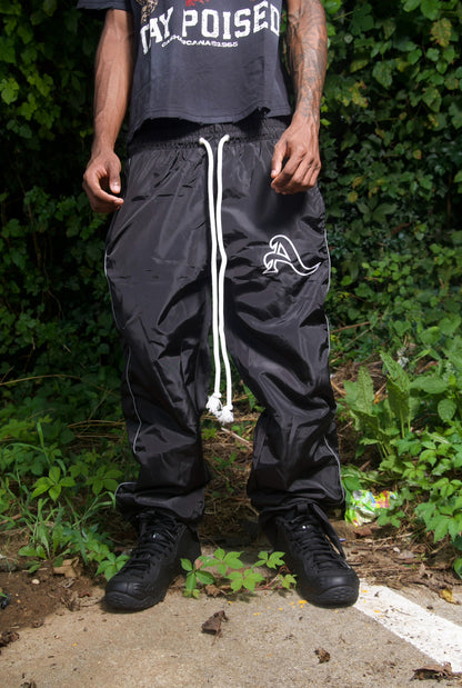 Essential Track Pants “Black”